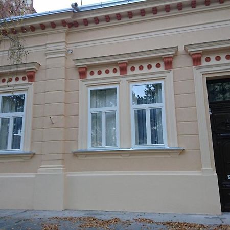 Konzul -Top Apartment, Strict Center, Parking Osijek Exterior photo