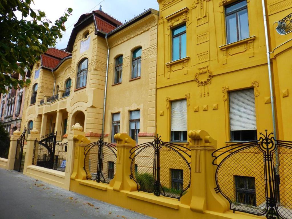 Konzul -Top Apartment, Strict Center, Parking Osijek Exterior photo