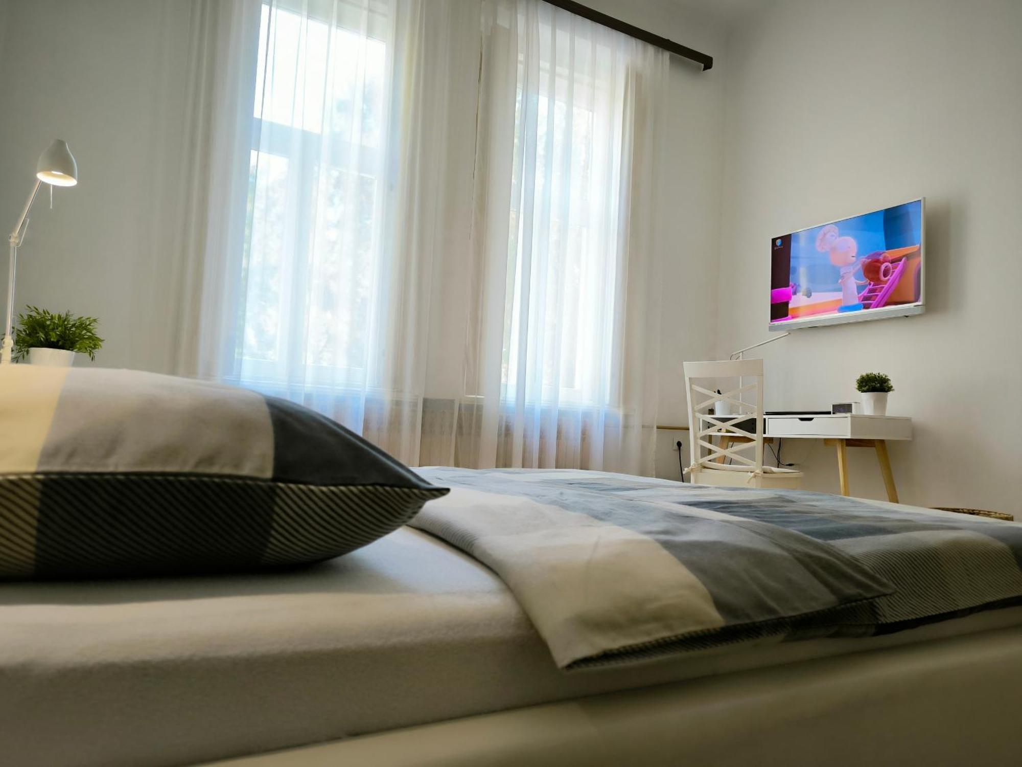 Konzul -Top Apartment, Strict Center, Parking Osijek Exterior photo